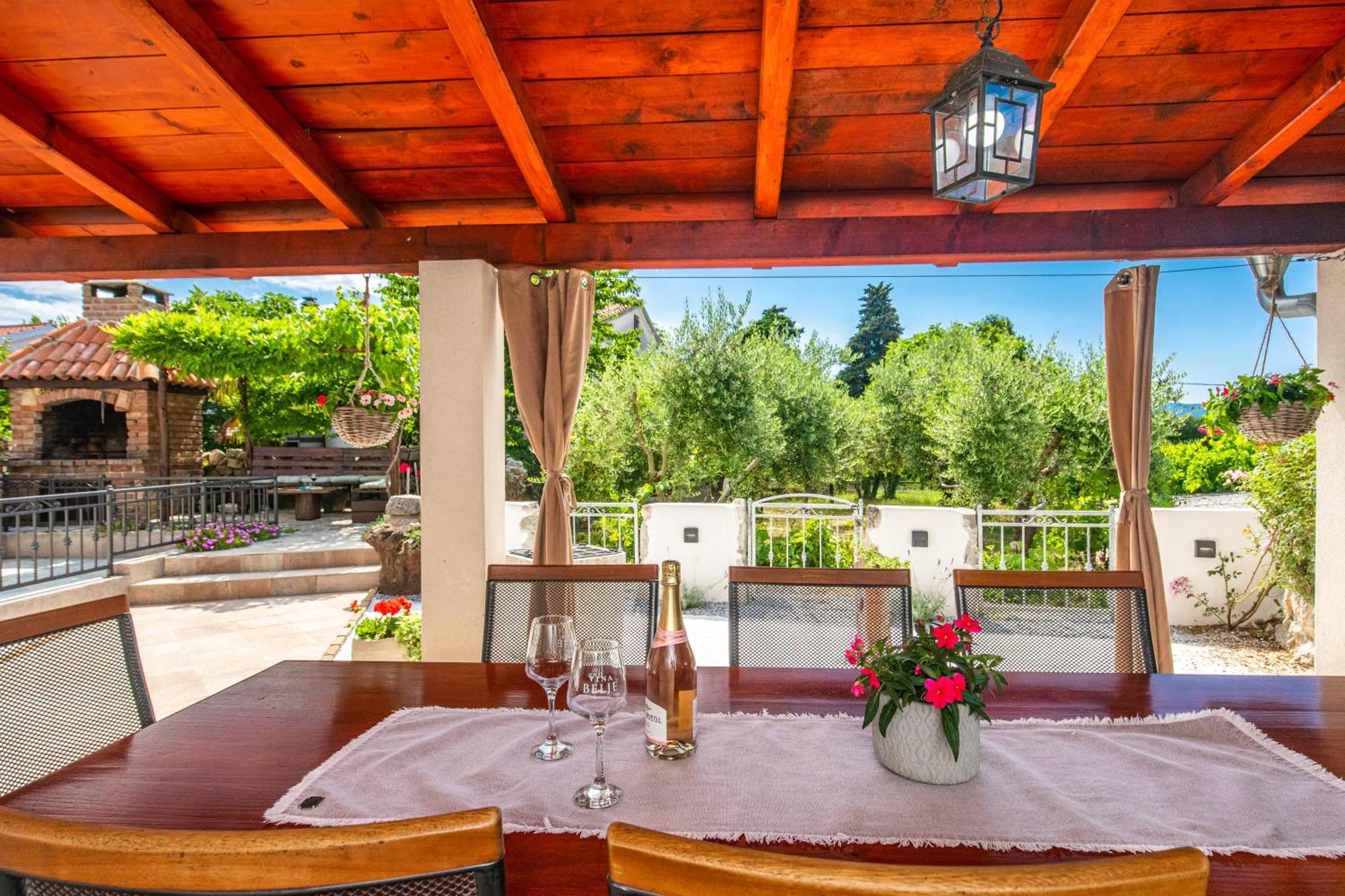 Holiday House Anabella Krk Town Dış mekan fotoğraf