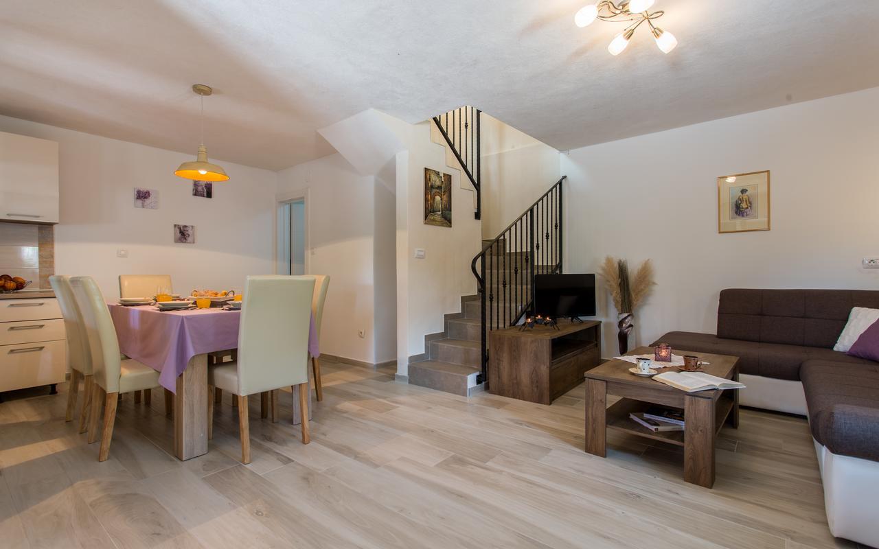 Holiday House Anabella Krk Town Dış mekan fotoğraf