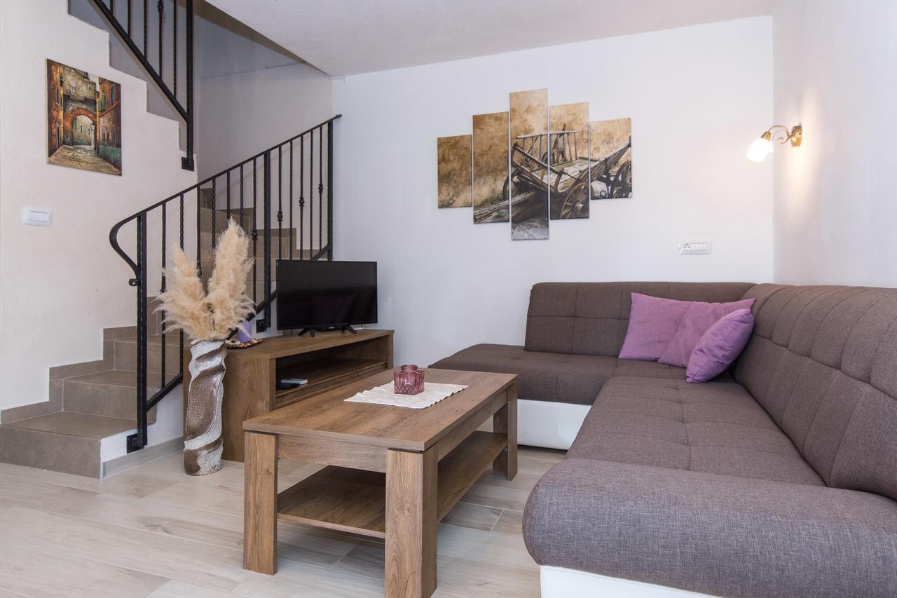 Holiday House Anabella Krk Town Dış mekan fotoğraf
